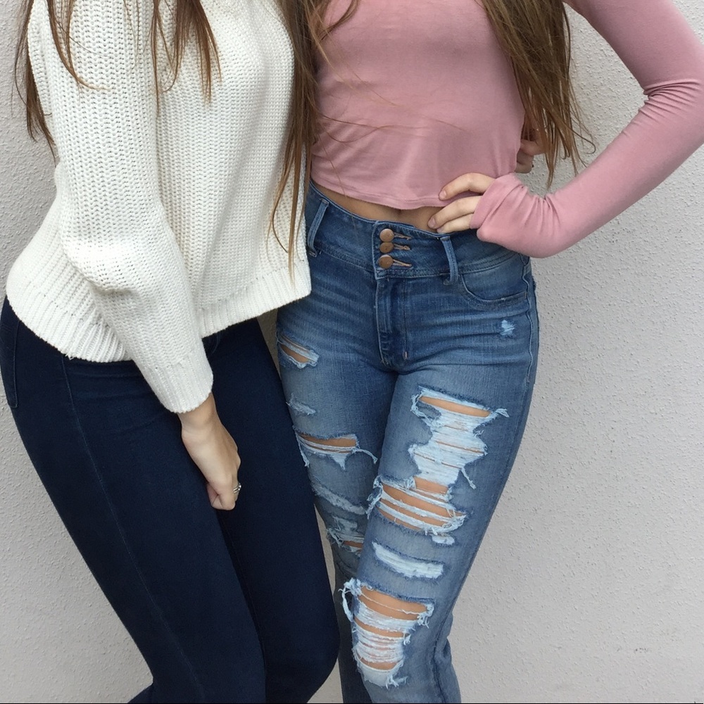 High rise ripped jeans